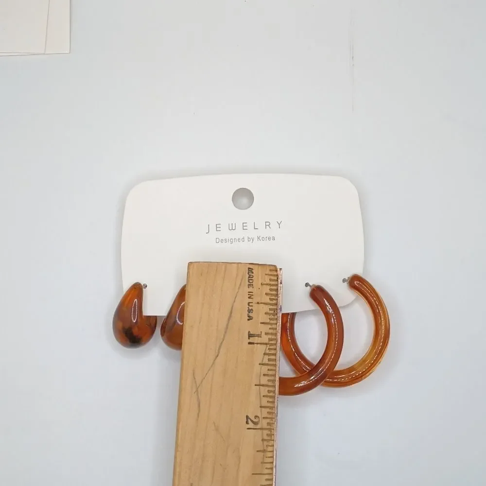 BROWN marble resin chunky hoop earrings - Picture 3 of 8